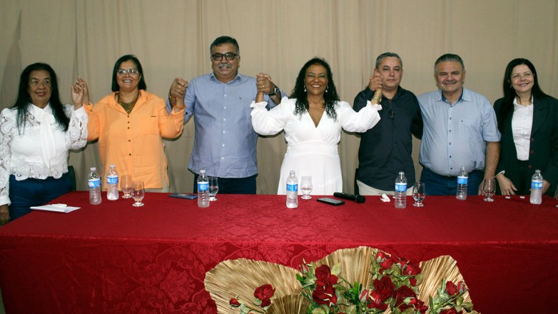 Jeferson de Pádua Melo toma posse na presidência do SIMTED Aquidauana